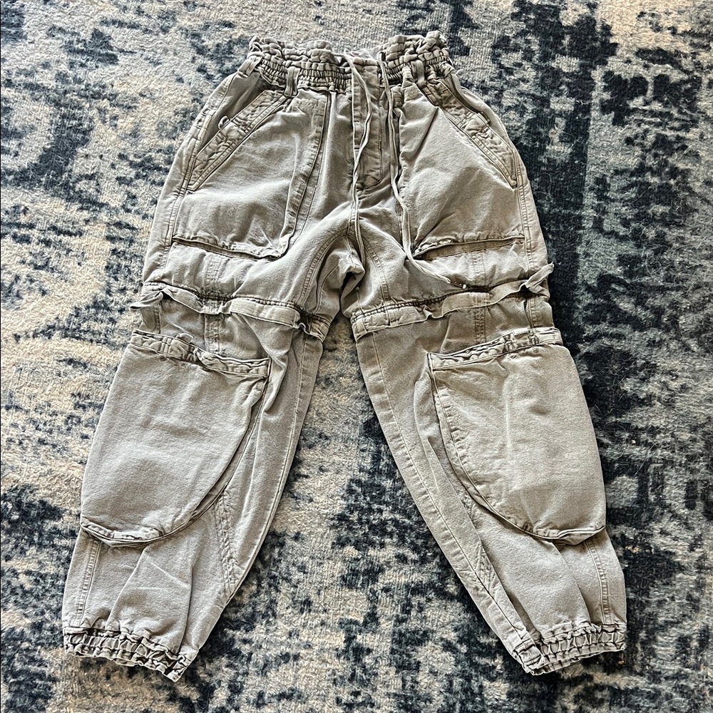 Free People Women’s Olive Cargo Joggers